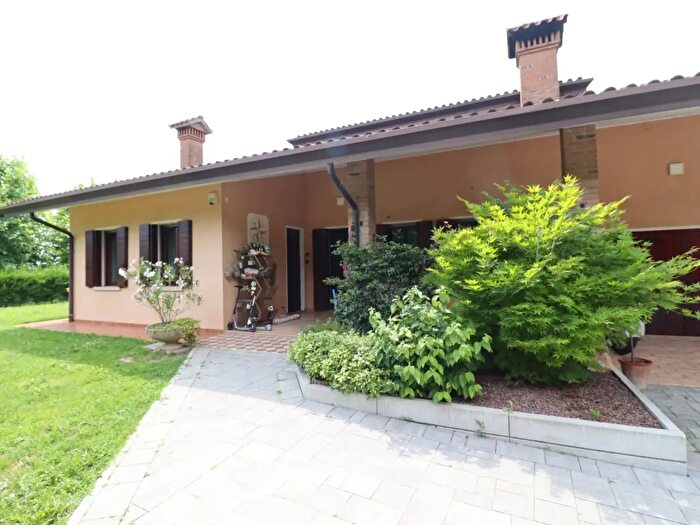 Casa con 5 locali in vendita in Via Grolli, Saonara