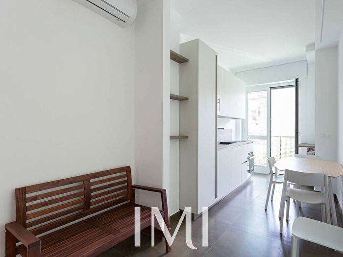 Appartamento trilocale in affitto in Via Conchetta, Ascanio Sforza, Milano