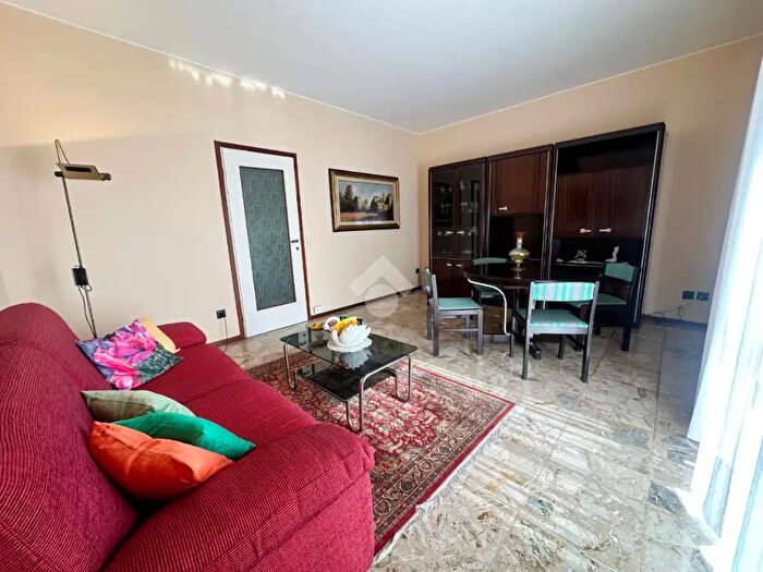 Appartamento trilocale in vendita in Via Palmiro Togliatti, Paullo