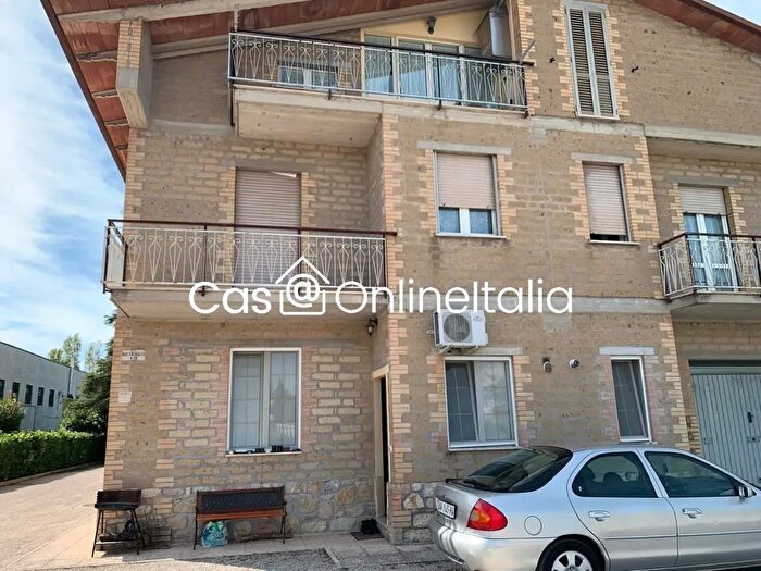 Appartamento con 5 locali in vendita in Strada Battifoglia, Perugia