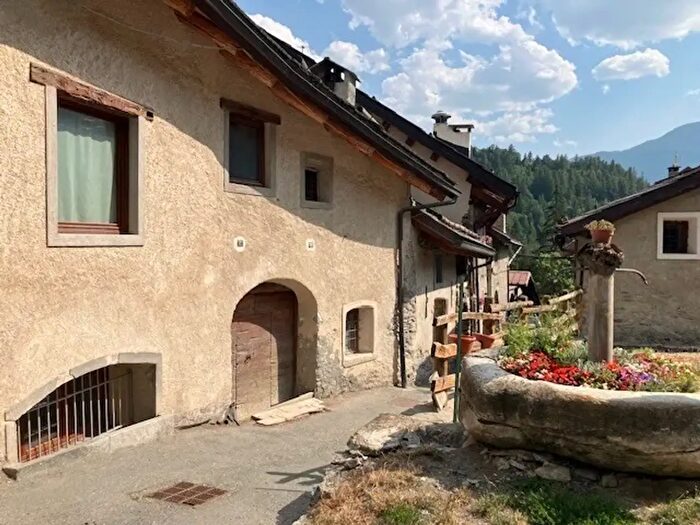 Casa quadrilocale in vendita in Frazione Fenils, Cesana Torinese
