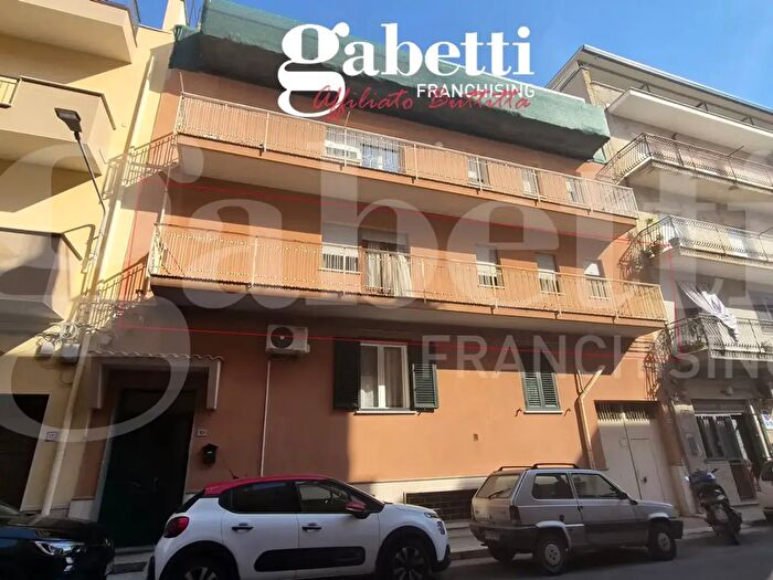 Appartamento quadrilocale in vendita in Via Amalfi, Bagheria