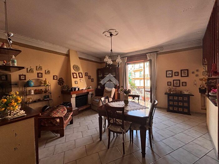 Appartamento con 5 locali in vendita in Via Guglielmo Pepe, Marano Di Napoli