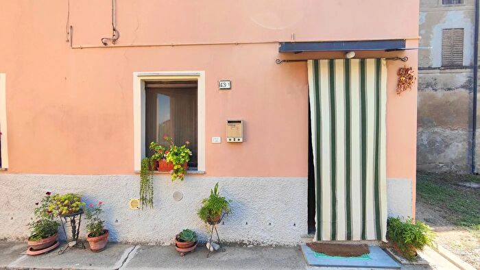 Casa quadrilocale in vendita in Via Caorsana, San Pietro In Cerro