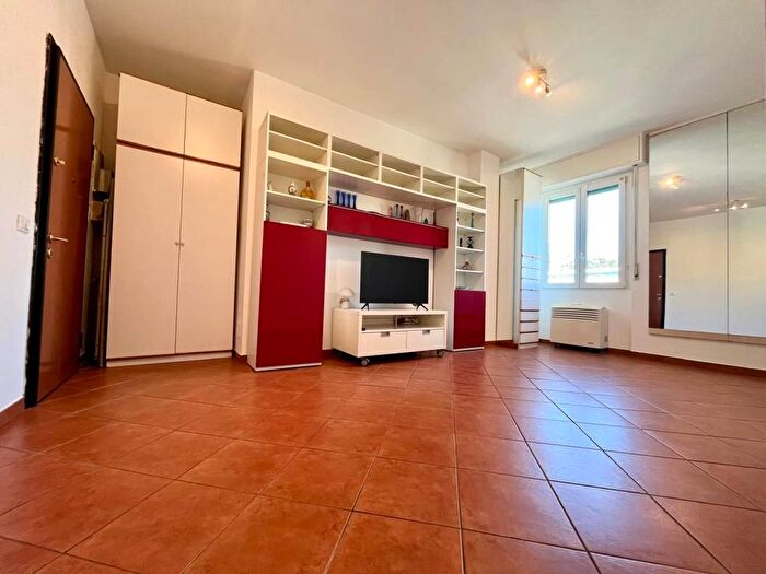 Appartamento bilocale in affitto in Via Edolo, Cascina dei Pomi, Milano