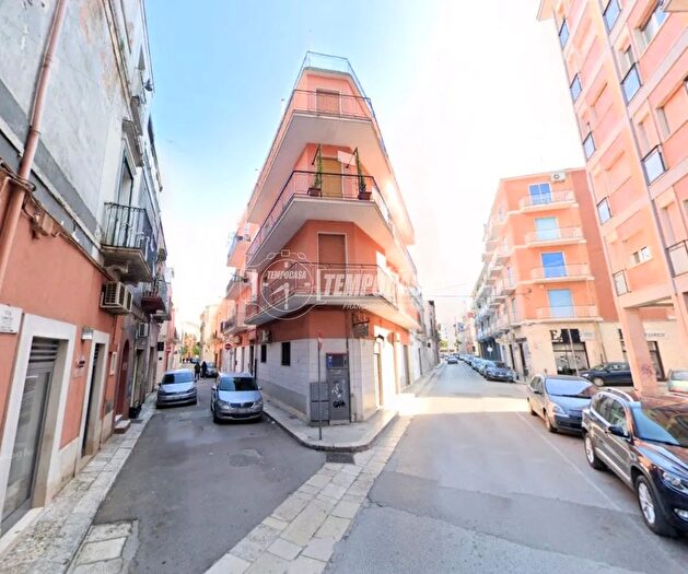 Appartamento trilocale in vendita in Via Gian Battista Vico, Gioia Del Colle