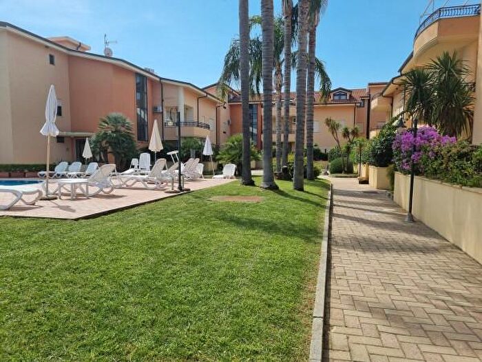 Appartamento trilocale in vendita in Via Riviera Prangi Deviazione, Pizzo