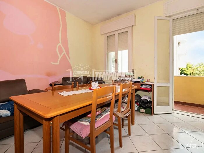 Appartamento trilocale in vendita in Via Carbonieri, Modena
