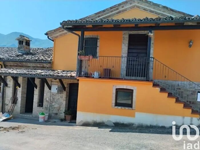 Casa con 14 locali in vendita in Via SVincenzo Casa Terza Ornano Grande Nc, Colledara
