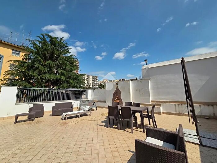 Appartamento trilocale in vendita in Via San Cristoforo allOlivella, Napoli
