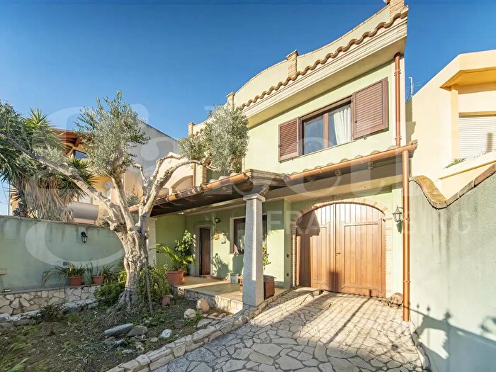 Casa quadrilocale in vendita in Sinnai