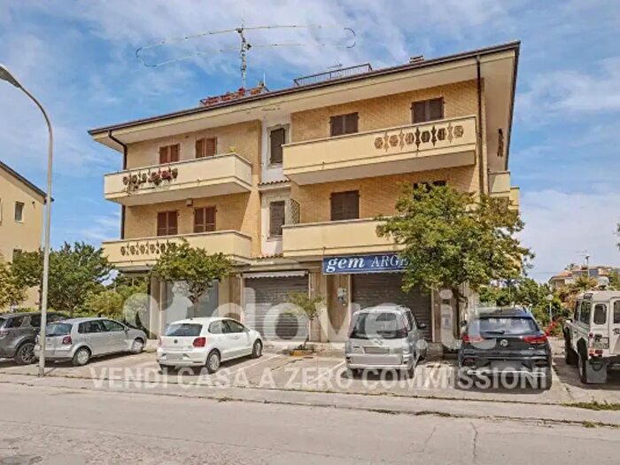 Appartamento con 6 locali in vendita in Via Repubblica, Porto San Giorgio