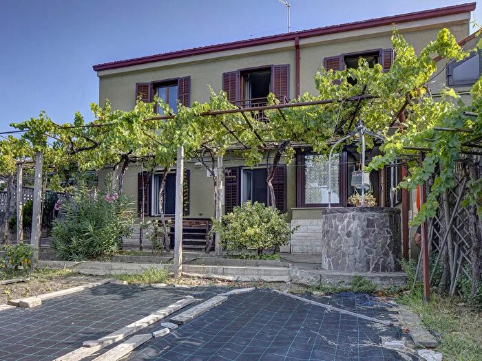 Casa con 10 locali in vendita in Trieste