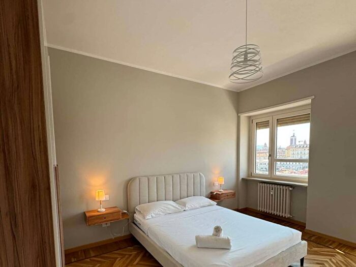 Appartamento quadrilocale in affitto in Piazza della Repubblica, Aurora, Torino