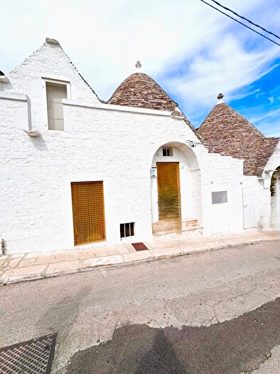 Appartamento quadrilocale in vendita in Via Monte San Gabriele, Alberobello