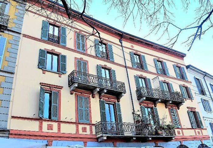 Appartamento trilocale in affitto in Ripa di Porta Ticinese, Navigli Darsena, Milano