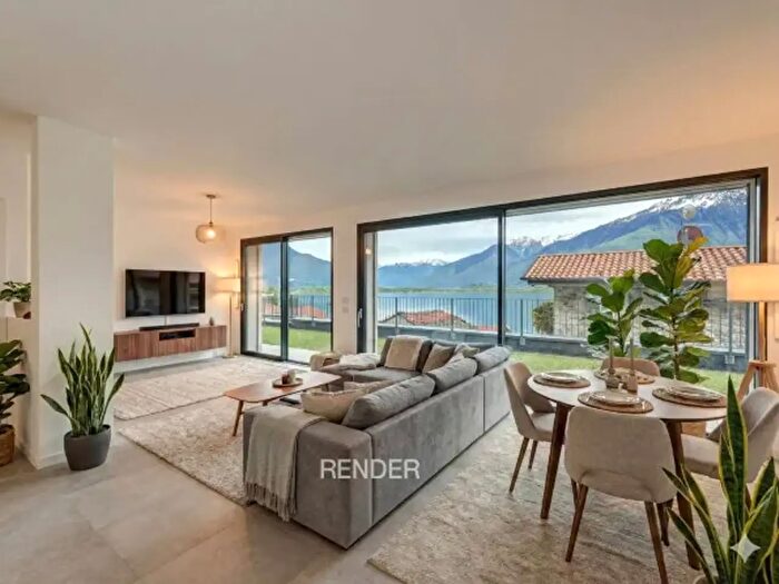 Appartamento con 5 locali in vendita in Via Cinque Case, Gera Lario