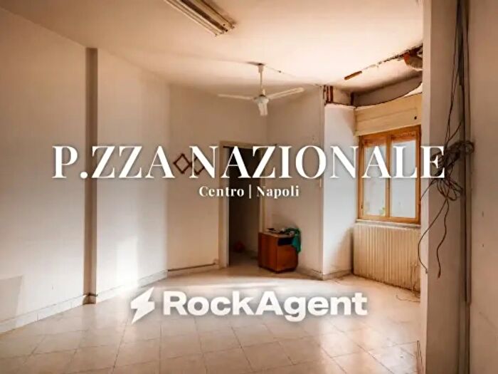 Appartamento con 5 locali in vendita in Via Tommaso Giovanni Blanch, Napoli