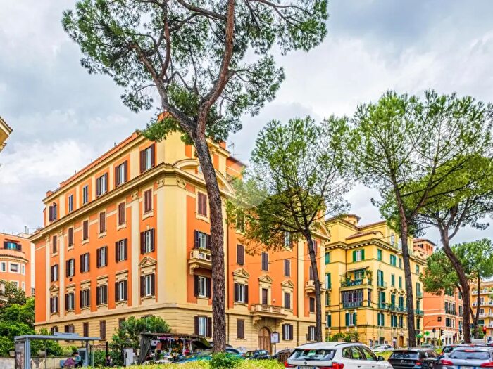 Appartamento trilocale in affitto in Corso Trieste, Roma