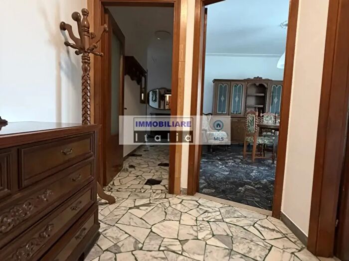 Appartamento quadrilocale in affitto in Via Franco Sacchetti, Padova