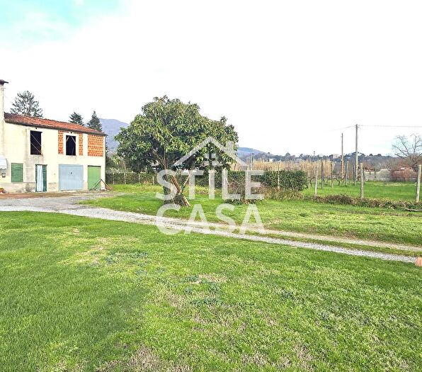 Casa con 7 locali in vendita in Marlia, Capannori