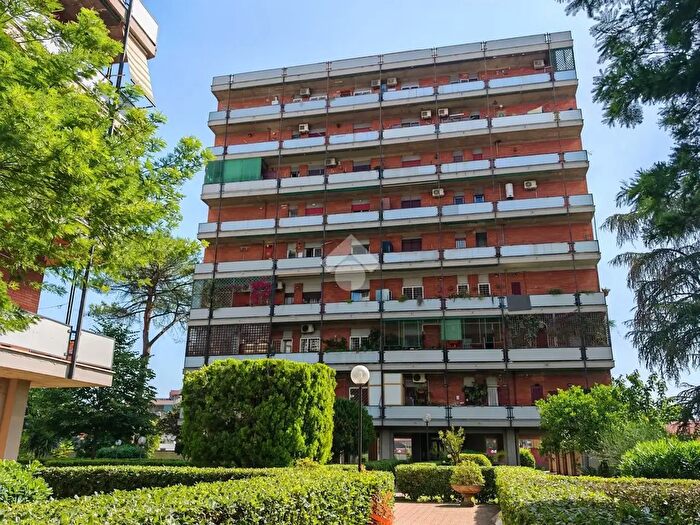 Appartamento trilocale in vendita in Via Angiolo Cassioli, Roma