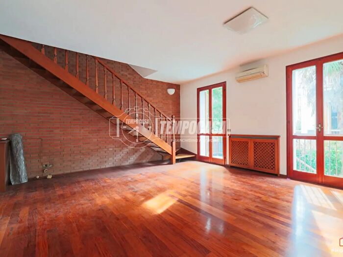 Casa con 5 locali in vendita in Via Atalarico, Ravenna