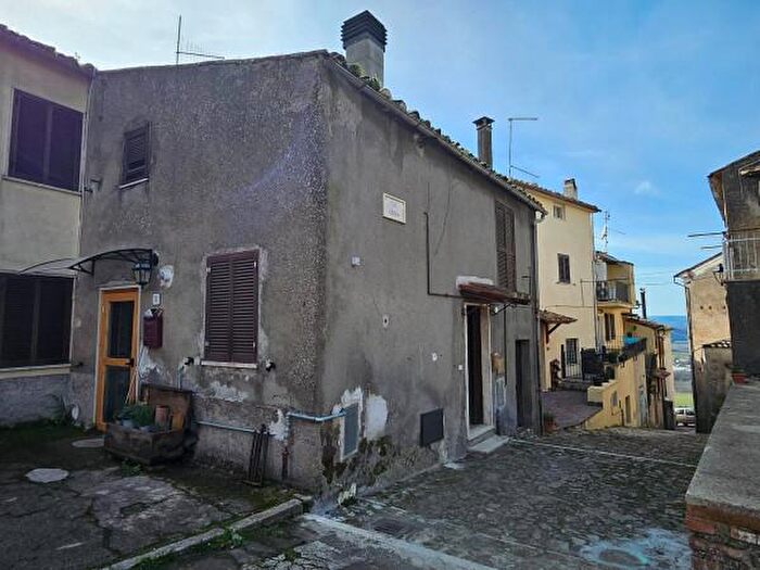 Casa quadrilocale in vendita in Via Camillo Benso di Cavour, Giove