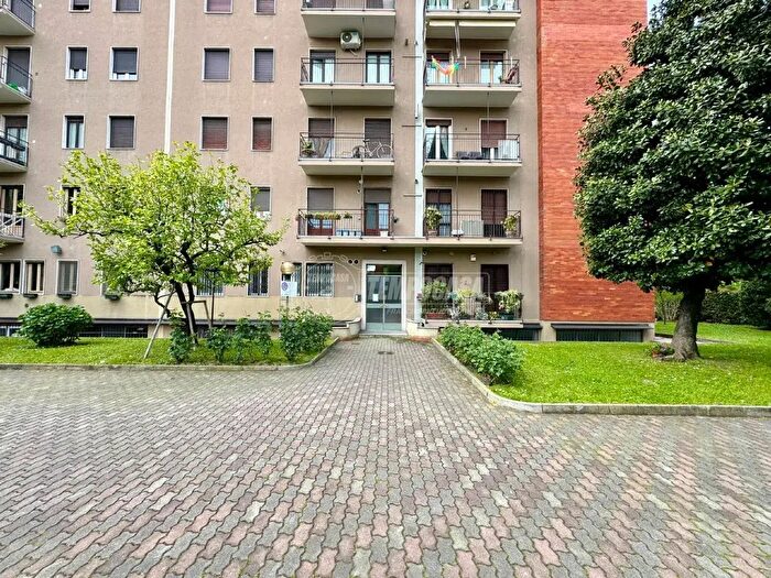 Appartamento bilocale in vendita in Via Mecenate, Milano