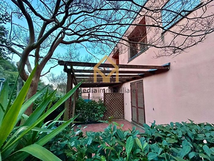 Casa con 5 locali in vendita in Via degli Olivi, Panicale