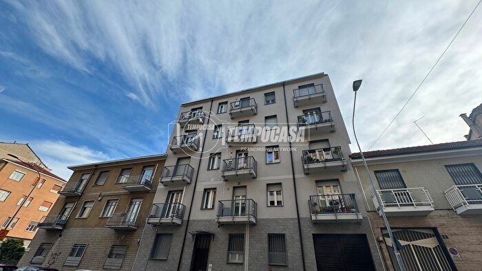 Appartamento trilocale in vendita in Via Monastir, Torino