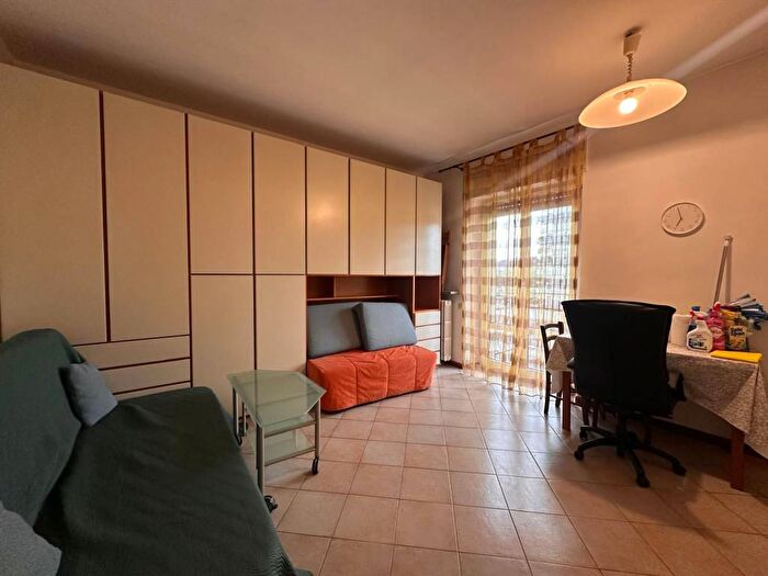 Appartamento monolocale in affitto in Piazza Napoli, Milano