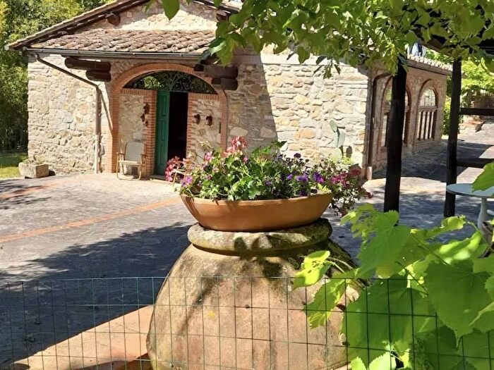 Casa trilocale in affitto in via Montegirone, Fiesole