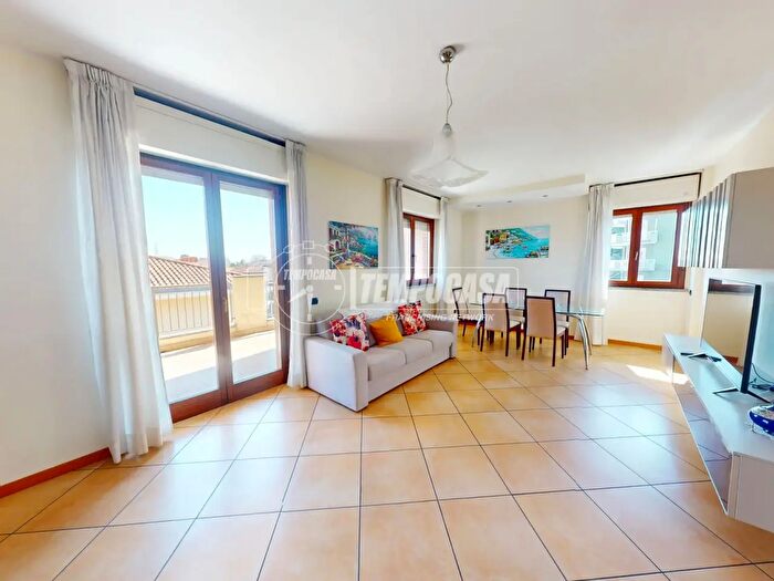 Appartamento quadrilocale in vendita in Cesano Maderno