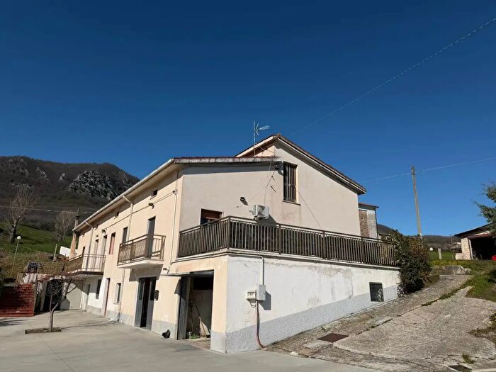 Casa con 12 locali in vendita in Contrada Selva Piane, Villa Santa Maria