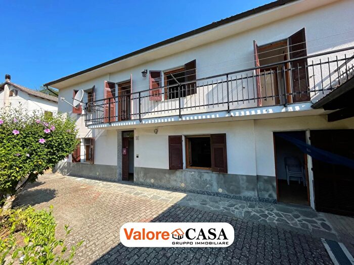 Casa con 6 locali in vendita in Ponzone