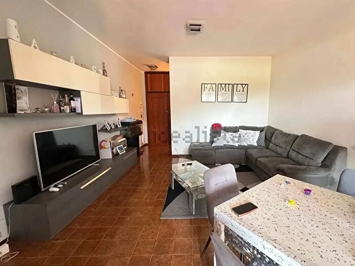 Appartamento quadrilocale in vendita in Luni