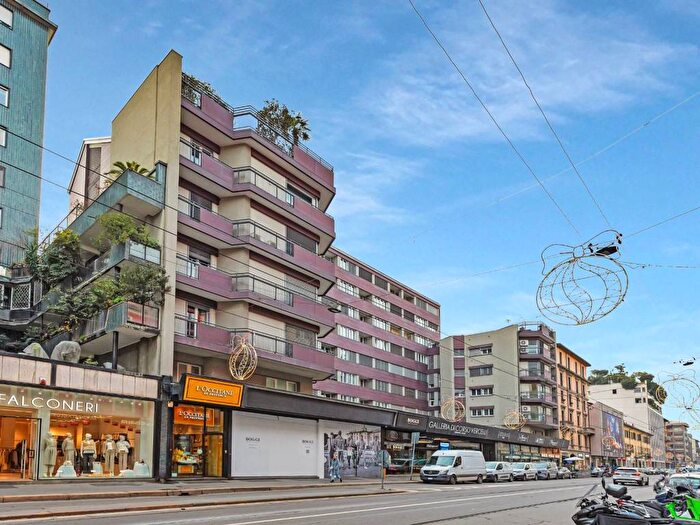 Appartamento quadrilocale in affitto in Corso Vercelli, Vercelli Wagner, Milano