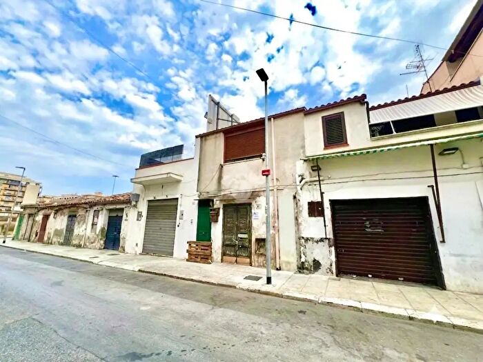 Appartamento bilocale in vendita in Via Conceria, Palermo