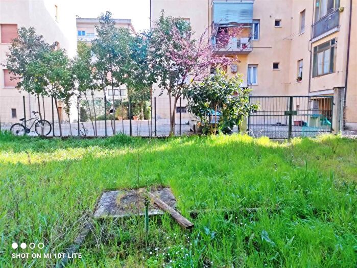 Appartamento quadrilocale in vendita in Via Montegrappa, Poggibonsi