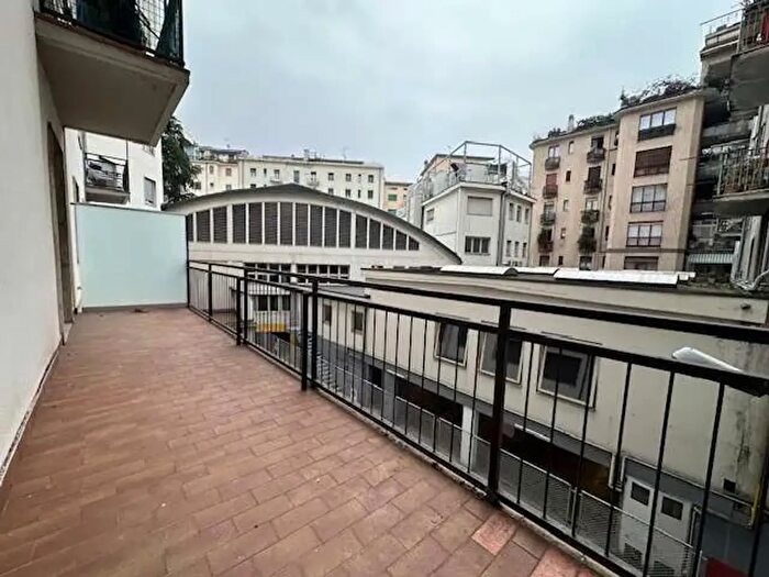 Appartamento trilocale in vendita in Viale Masia, Como