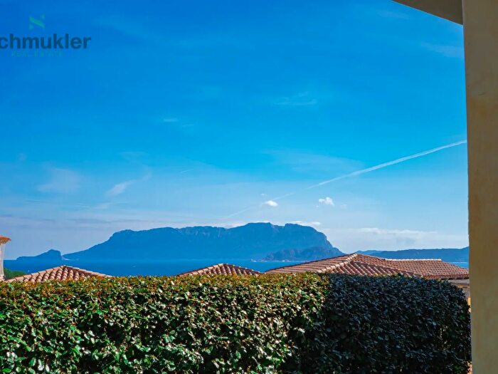 Appartamento trilocale in vendita in Via degli Anemoni, Olbia