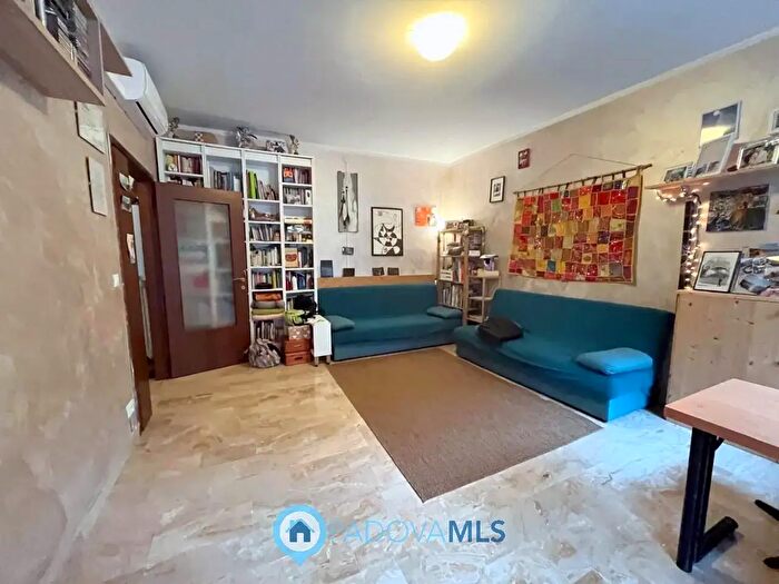 Appartamento trilocale in vendita in Via Donato Bramante, Padova