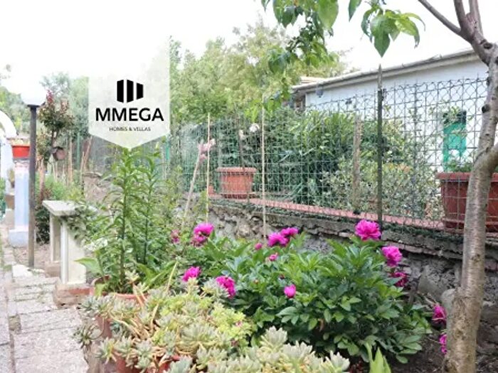 Casa con 6 locali in vendita in Via Livornese, Lastra A Signa