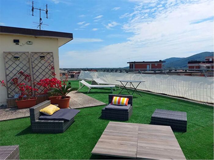 Appartamento con 5 locali in vendita in Sarzana