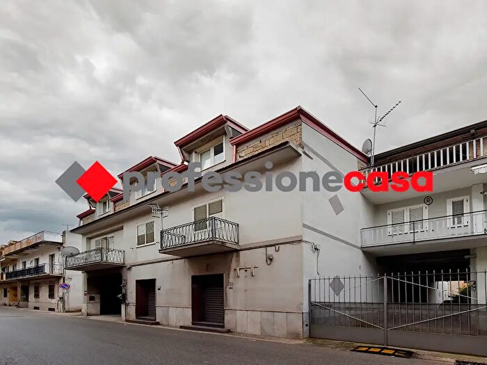 Casa con 5 locali in vendita in Via Bronzetti, San Nicola La Strada