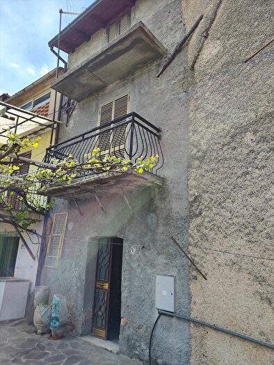 Casa trilocale in vendita in Via Sette Fratelli Cervo, Santo Stefano Di Rogliano