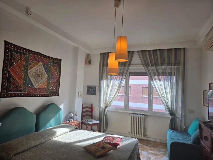 Appartamento monolocale in affitto in Via Ugo De Carolis, Roma