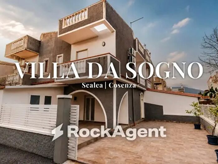 Casa trilocale in vendita in Via del Mare, Scalea