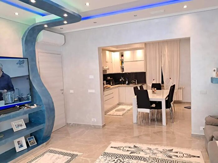 Casa con 6 locali in vendita in Pisa